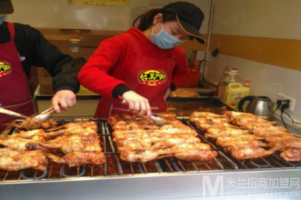 台美呷鸡翅烤饭加盟